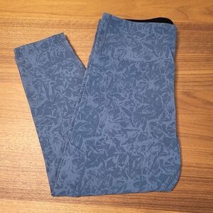 Tuff Athletics Capri length leggings size M